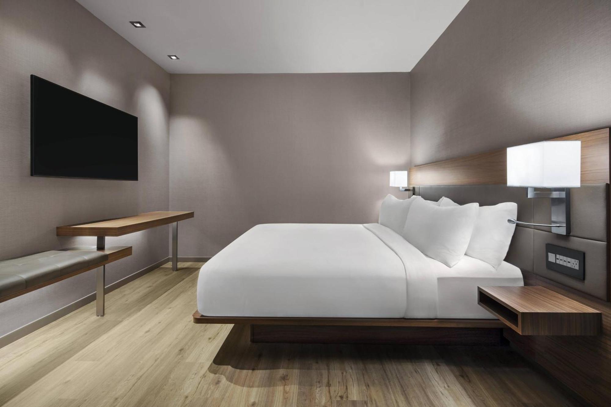 Ac Hotel By Marriott Louisville Downtown Екстериор снимка