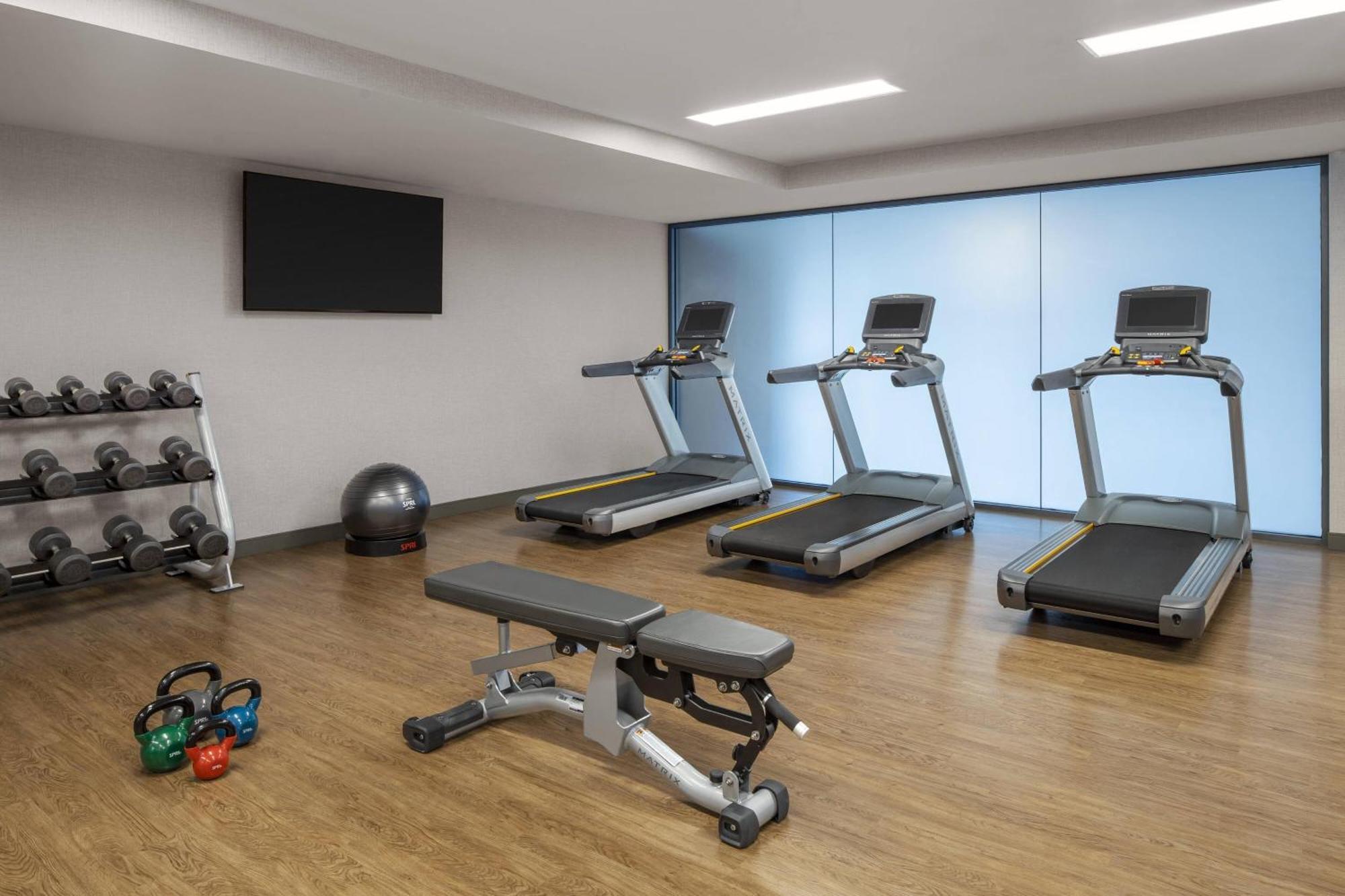 Ac Hotel By Marriott Louisville Downtown Екстериор снимка