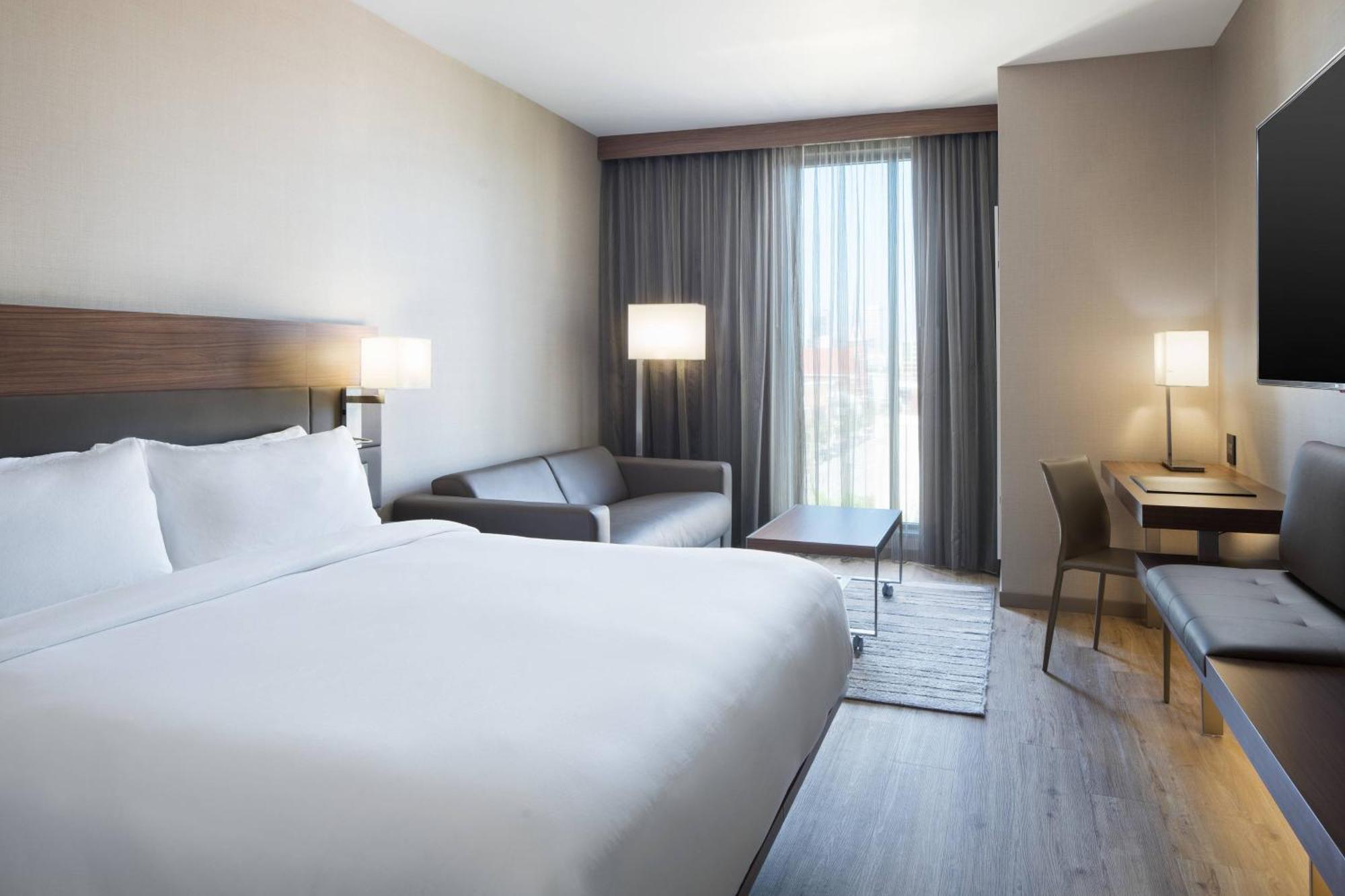 Ac Hotel By Marriott Louisville Downtown Екстериор снимка